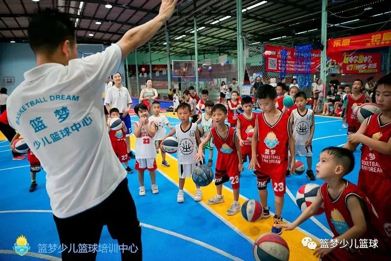 如何调整篮球比赛中的节奏以应对不同对手_1