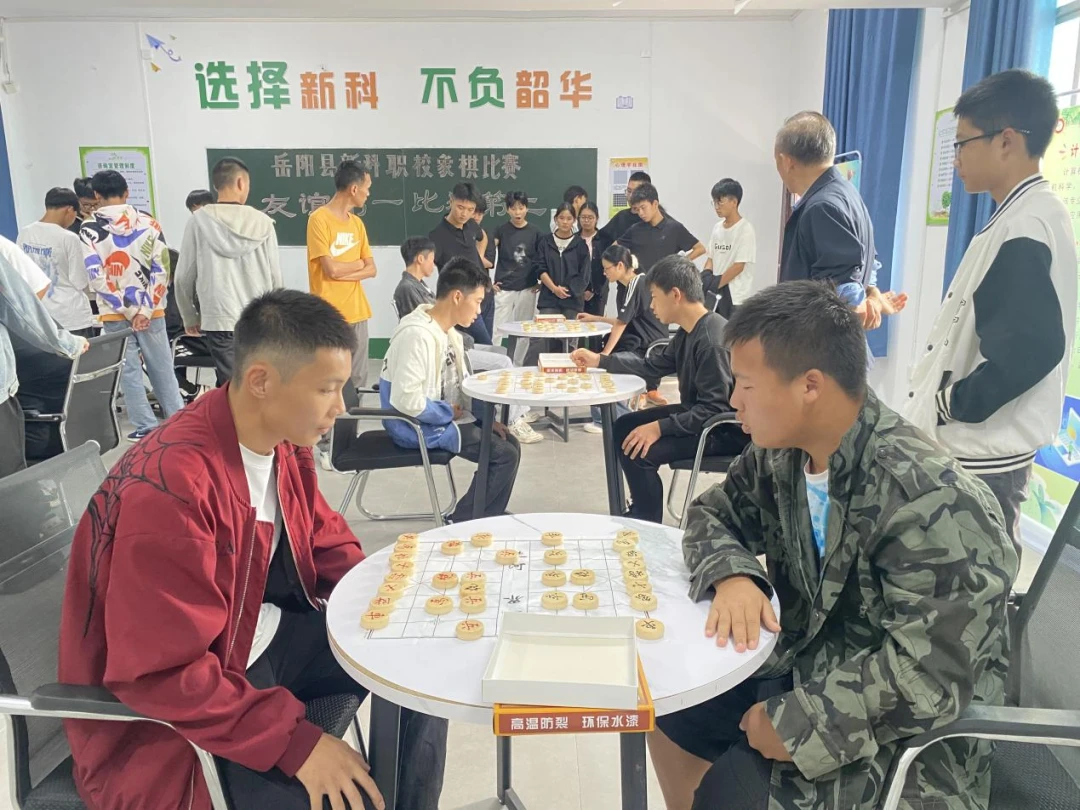 如何在篮球冬令营中加强体能训练?_1